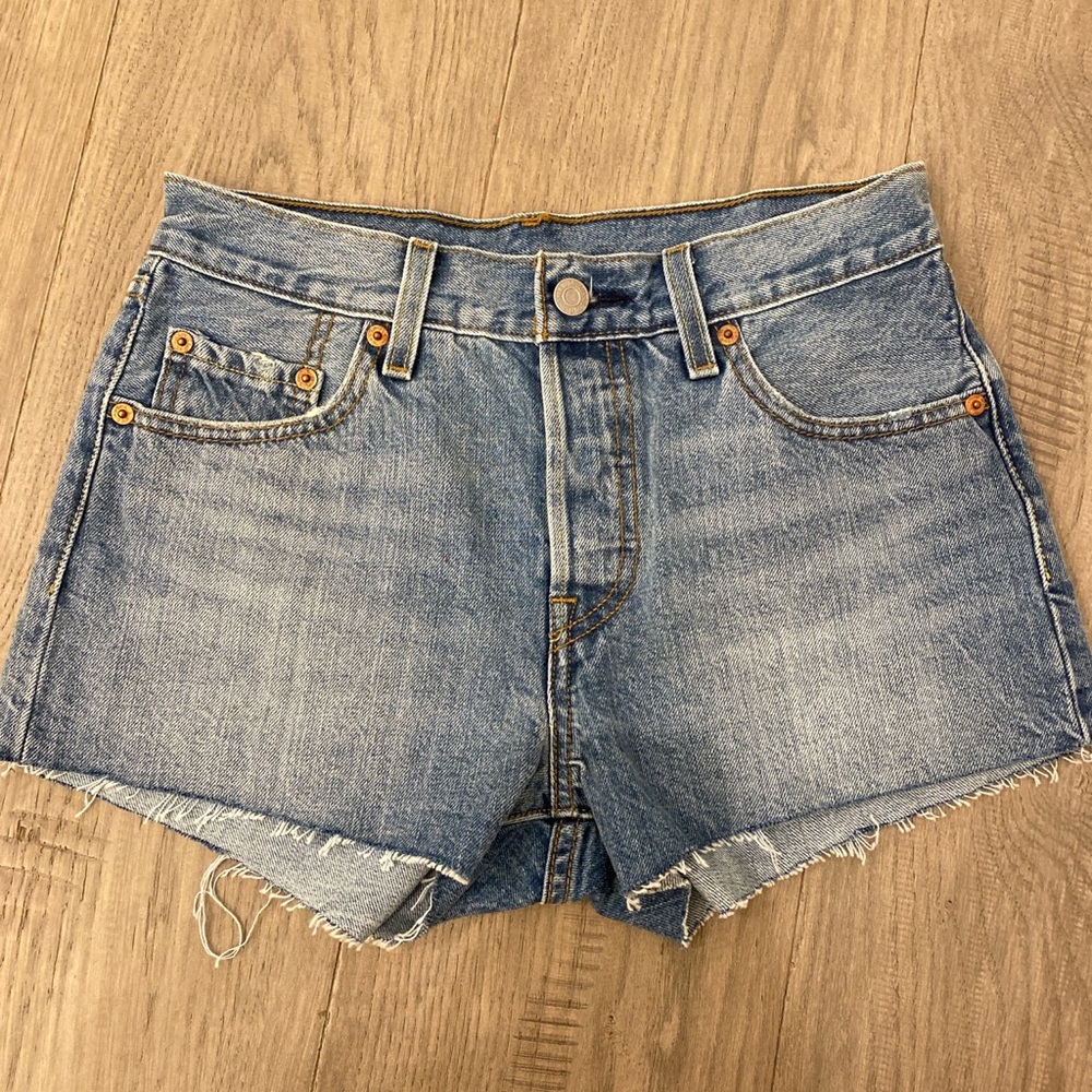 NWOT Levi’s original 501 shorts